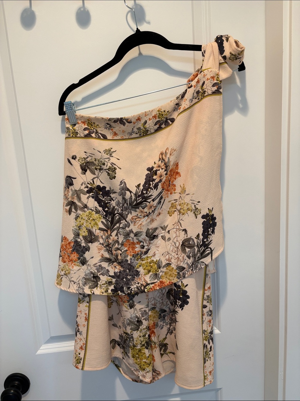One-Shoulder Cream Floral Romper